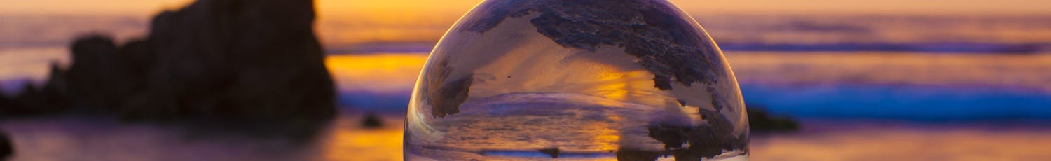 Kristallkula vid havet